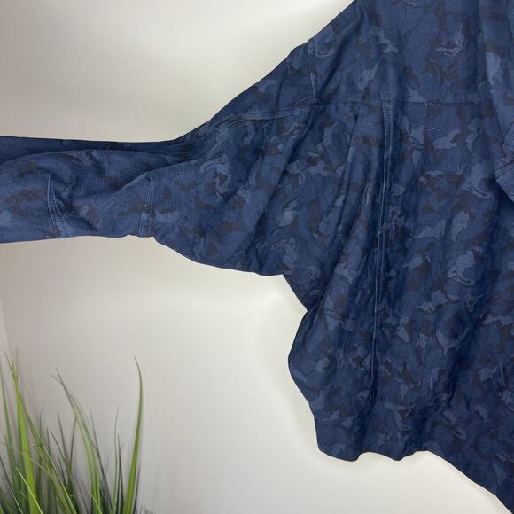 Athleta Blue Camo Farallon Cropped Hoodie Medium Dolman Long Sleeve Sweatshirt - Picture 3 of 11